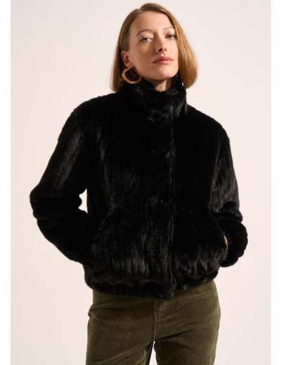 Manteau court en fausse fourrure avec col montant