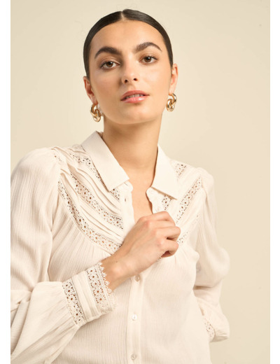 Chemise avec détails en dentelle