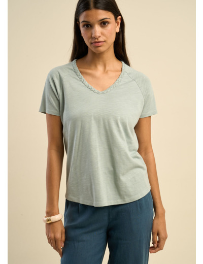 T-shirt à col V orné d'une tresse